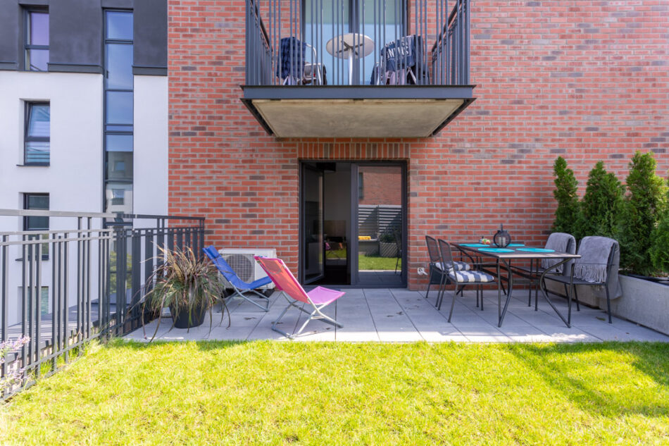 <a href="https://apbooking.pl/portfolio/item/luxurypolaka/">Luxury Apartment
with Large Terrace </a>